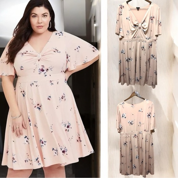 torrid Dresses & Skirts - 136 Torrid | EUC Blush Pink Floral Studio Knit Skater Dress (size 3X)